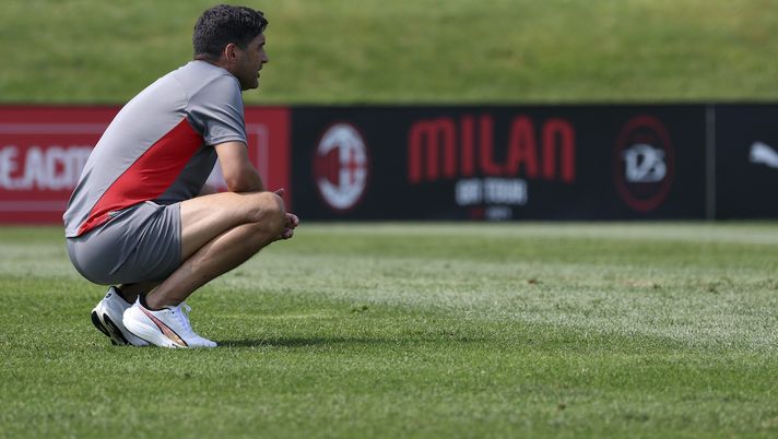 Paulo Fonseca (allenatore AC Milan), qui durante una seduta di allenamento nel New Jersey | Milan News (Getty Images) Paulo Fonseca AC Milan allenamento New Jersey