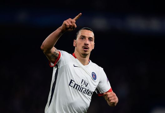 Zlatan Ibrahimović del PSG festeggia dopo aver segnato il secondo gol della sua squadra durante la gara di ritorno degli ottavi di finale di UEFA Champions League tra Chelsea e Paris Saint-Germain allo Stamford Bridge di Londra, Regno Unito. (Foto di Mike Hewitt/Getty Images) PSG-Bayern Monaco, what if: e se la finale del 2020 fosse andata in modo diverso?- immagine 3