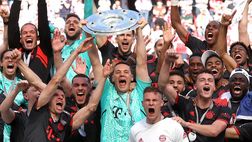 Manuel Neuer sposerà Anika (sono 14 gli anni di differenza): la coppia aspetta un bambino