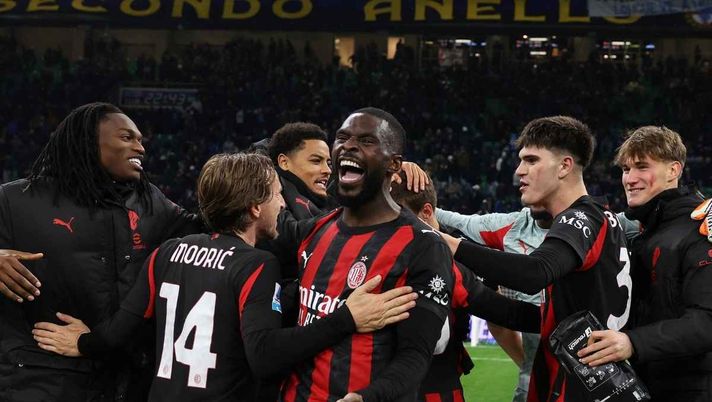 L'Inter sbaglia l'impossibile, il Milan concretizza subito: derby ad Allegri, Milano è rossonera