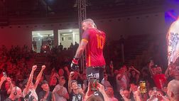 Mattia Faraoni come Francesco Totti: sale sul ring con la maglia del Capitano