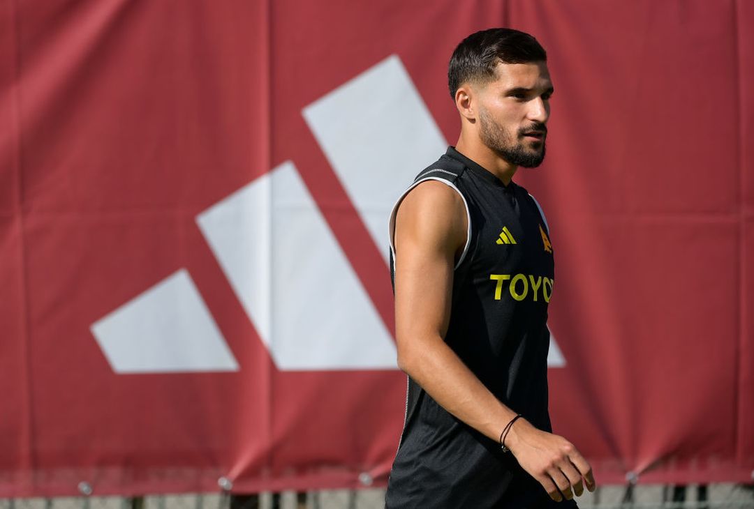 La Roma prosegue la preparazione a Trigoria: Matic e Dybala a parte – FOTO GALLERY - immagine 6