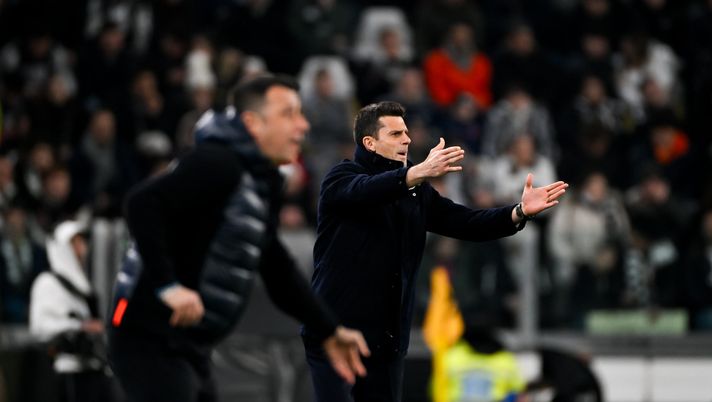 TURIN, ITALY - FEBRUARY 26: Head coach of Juventus Thiago Motta gives his team instructions during the Coppa Italia Quarter Final match between Juventus and Empoli at Allianz Stadium on February 26, 2025 in Turin, Italy. (Photo by Daniele Badolato - Juventus FC/Juventus FC via Getty Images) Coppa Italia, Juventus-Empoli 3-5 d.c.r.: errori di Vlahovic e Yildiz - immagine 1