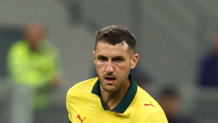 Santiago Giménez (attaccante AC Milan), qui durante Milan-Fiorentina 2-1 (Serie A 2025-2026) | News (Getty Images) Allegri conferma: Gimenez sta per tornare. Ecco quanto è mancato al Milan e cosa può dare