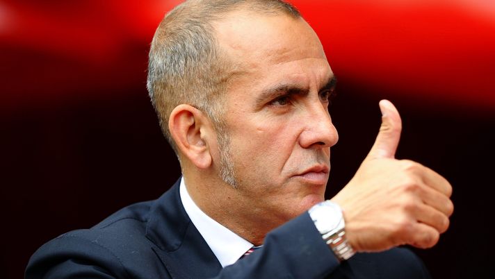 SUNDERLAND, ENGLAND - SEPTEMBER 14: Sunderland manager Paolo Di Canio gives the thumbs up during the Barclays Premier League match between Sunderland and Arsenal at the Stadium of Light on September 14, 2013 in Sunderland, England. (Photo by Laurence Griffiths/Getty Images) Paolo Di Canio