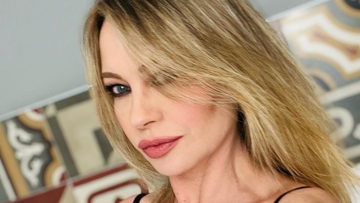 Anna Falchi: ”Tensioni a ‘I Fatti Vostri’? In piazza regna serenità e gioia” - immagine 1