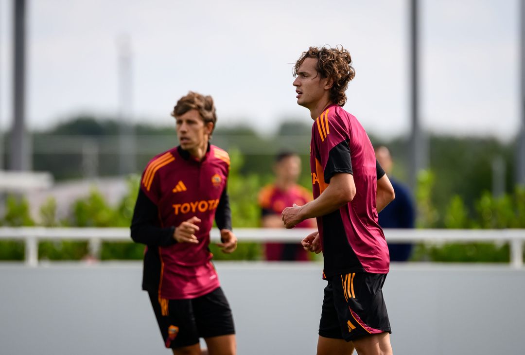 Roma, il primo allenamento al St. George’s Park – FOTO GALLERY - immagine 15