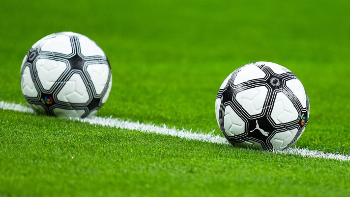 È il weekend della “Liga Retro Matchday”: divise vintage e pallone d’epoca in campo - immagine 1