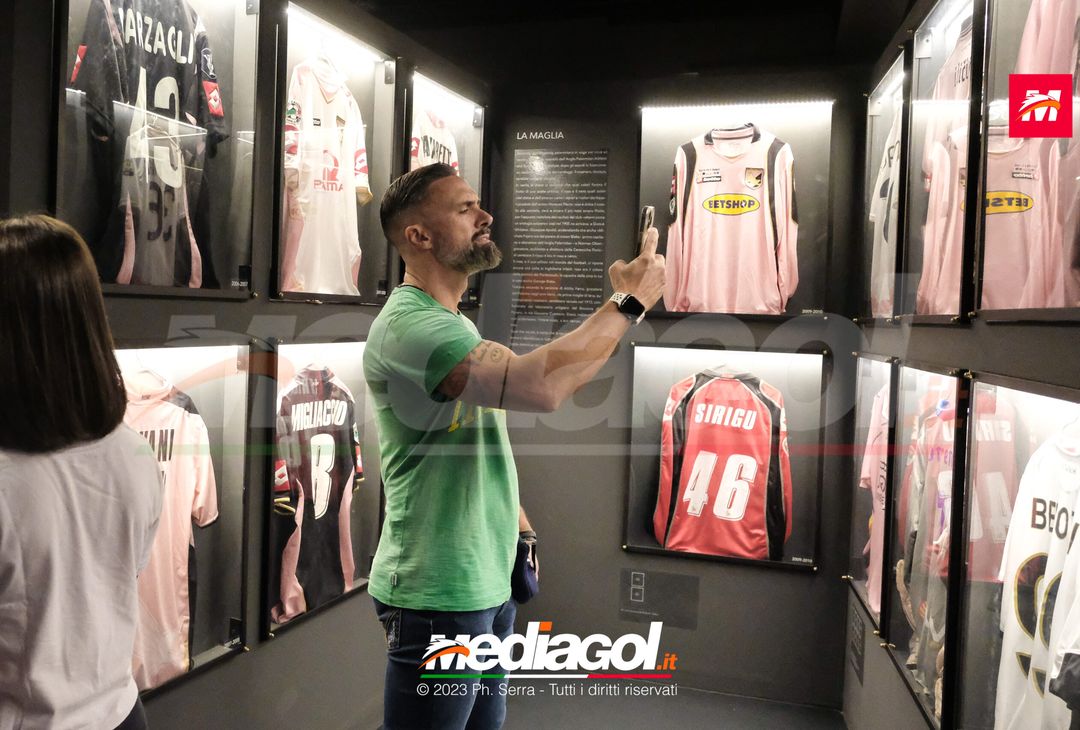 FOTO PALERMO, i tifosi rosanero in tour allo stadio ‘Renzo Barbera’ (GALLERY) - immagine 53