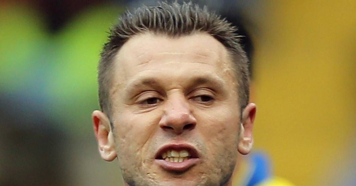 Cassano: “Milan inguardabile, farà fatica ad entrare tra le prime quattro. Leao scarso ma si atteggia” Cassano: “Milan inguardabile, farà fatica ad entrare tra le prime quattro. Leao scarso ma si atteggia”