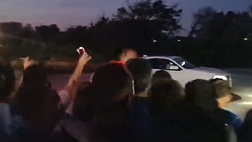 Entusiasmo alle stelle a Castel Volturno: tanti tifosi ancora in attesa degli azzurri