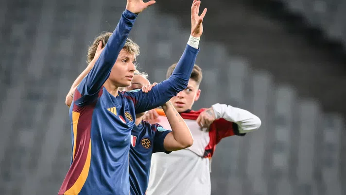 Giacinti: “Il calcio femminile sta crescendo, c’è voglia di vestire maglia Italia” - immagine 1