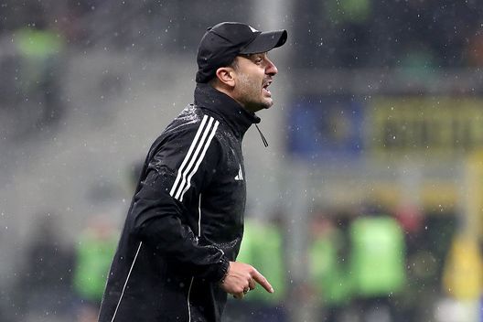 Milano, Italia - 23 gennaio 2026: Alberto Gilardino, allenatore del Pisa, durante la partita di Serie A contro l'Inter. (Foto di Marco Luzzani/Getty Images) UFFICIALE: Il Pisa ha esonerato Gilardino: il comunicato del club- immagine 2