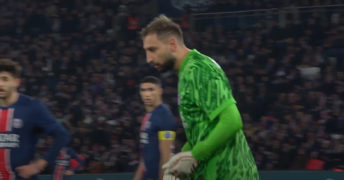 PSG: Donnarumma, deriso da un avversario, reagisce così | VIDEO