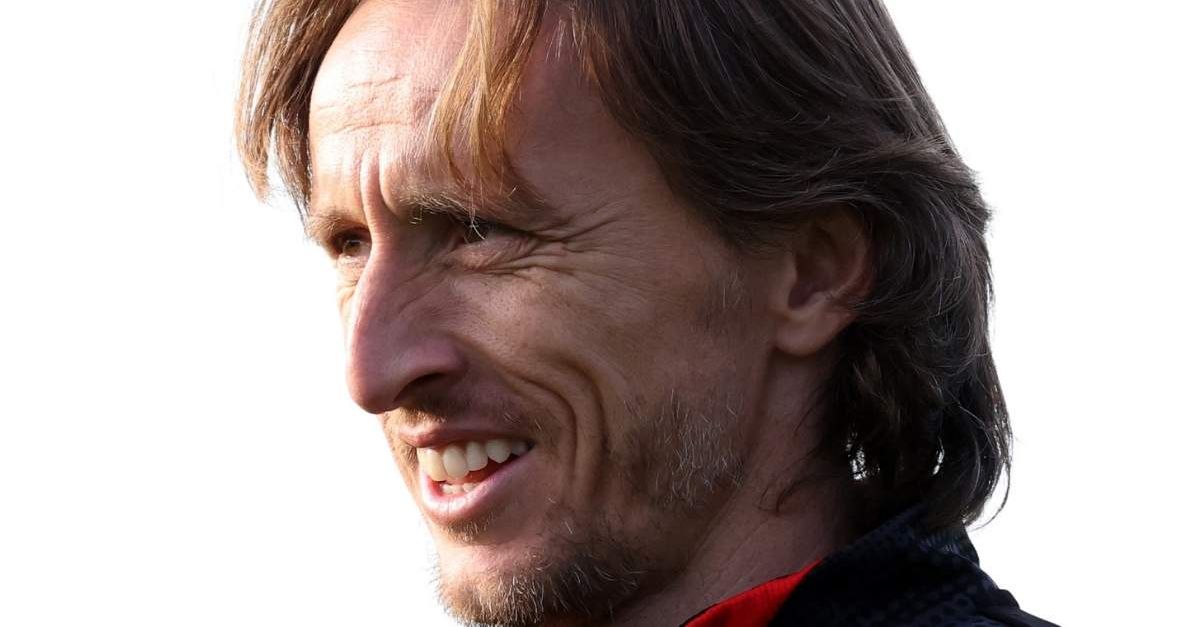 Modric, foto e autografi con il Milan Club Milanistra | FOTO Modric, foto e autografi con il Milan Club Milanistra | FOTO