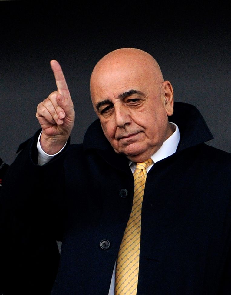 BOLOGNA, ITALY - DECEMBER 11: AC Milan Vice President Adriano Galliani during the Serie A match between Bologna FC and AC Milan at Stadio Renato Dall'Ara on December 11, 2011 in Bologna, Italy. (Photo by Claudio Villa/Getty Images) Il falso mito della programmazione nel calcio: nessuno può permettersela!- immagine 4