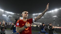 La Sud esalta Mancini, la moglie fiera: “Non ti risparmi mai in campo e come padre”