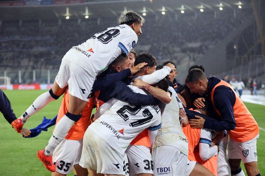 Copa Argentina, Cavani non basta al Boca Juniors: Velez Sarsfield in finale- immagine 2