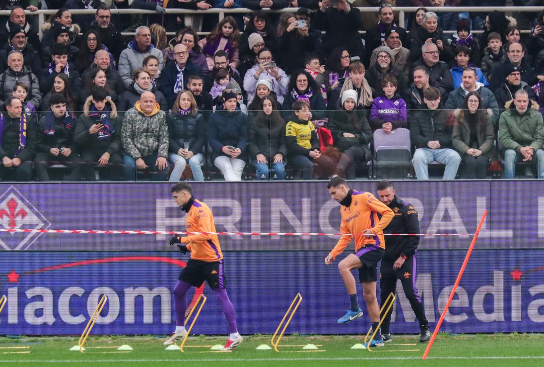 Gallery VN – Allenamento a porte aperte della Fiorentina, le immagini più belle - immagine 103
