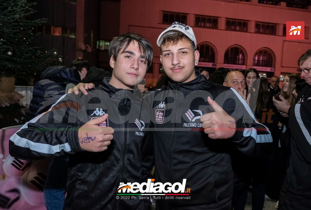 FOTO Palermo: Accardi, Saric e Gomes accendono l’albero al ‘Barbera’ (Gallery) - immagine 81