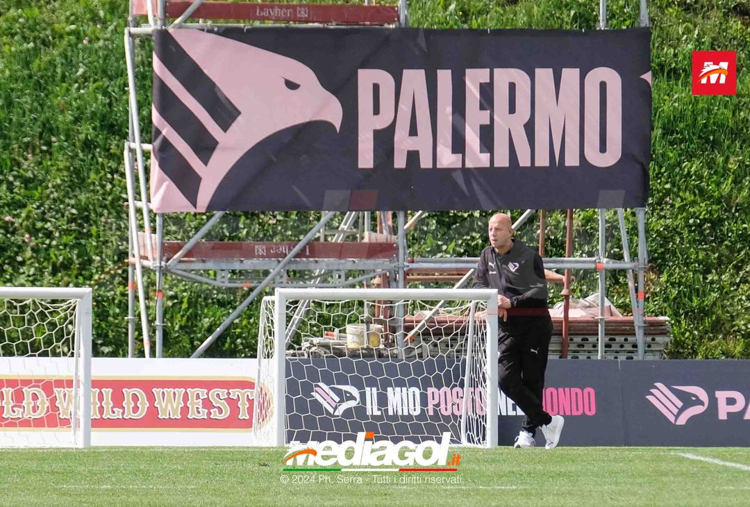 FOTO Ritiro Palermo, seduta mattutina al centro Aquagranda (GALLERY) - immagine 24