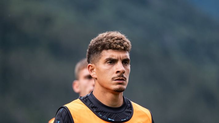 Di Lorenzo idolo di Napoli: la tenera richiesta di una piccola tifosa –  LA FOTO - immagine 1