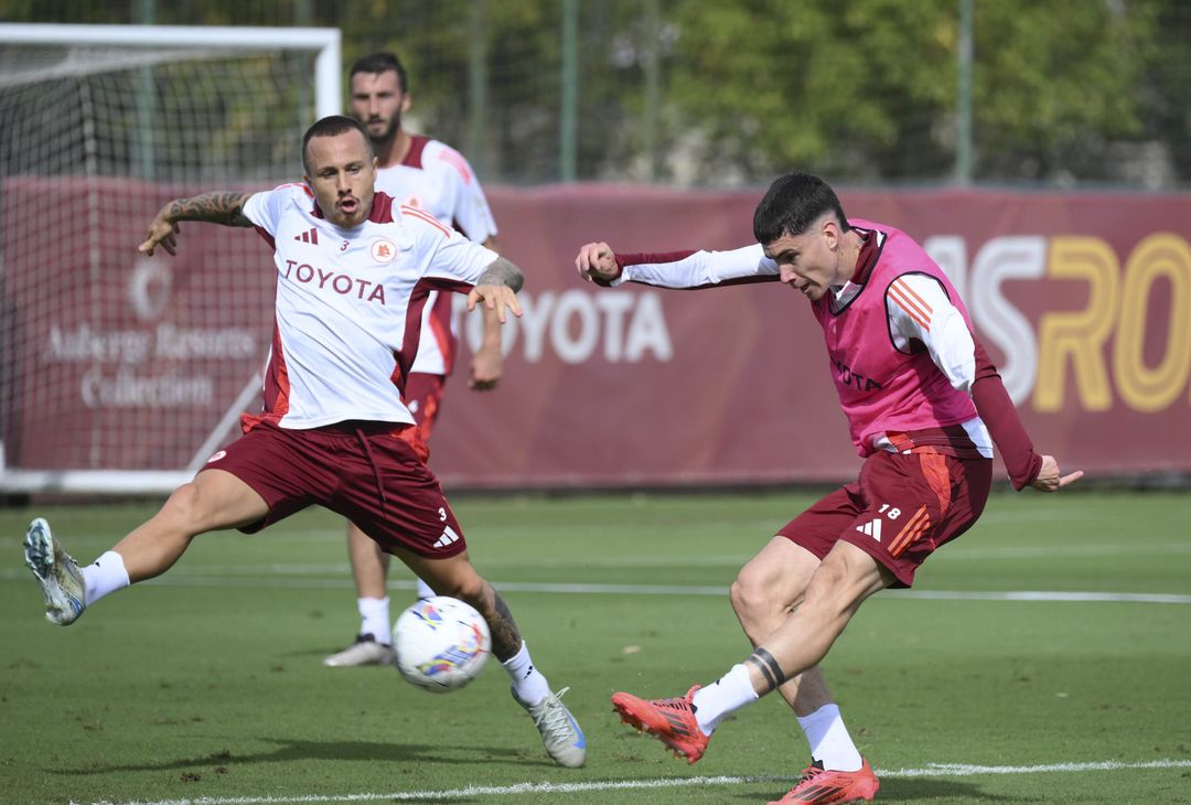 Roma, l’allenamento del venerdì: c’è Pellegrini, out Dybala – FOTOGALLERY - immagine 24