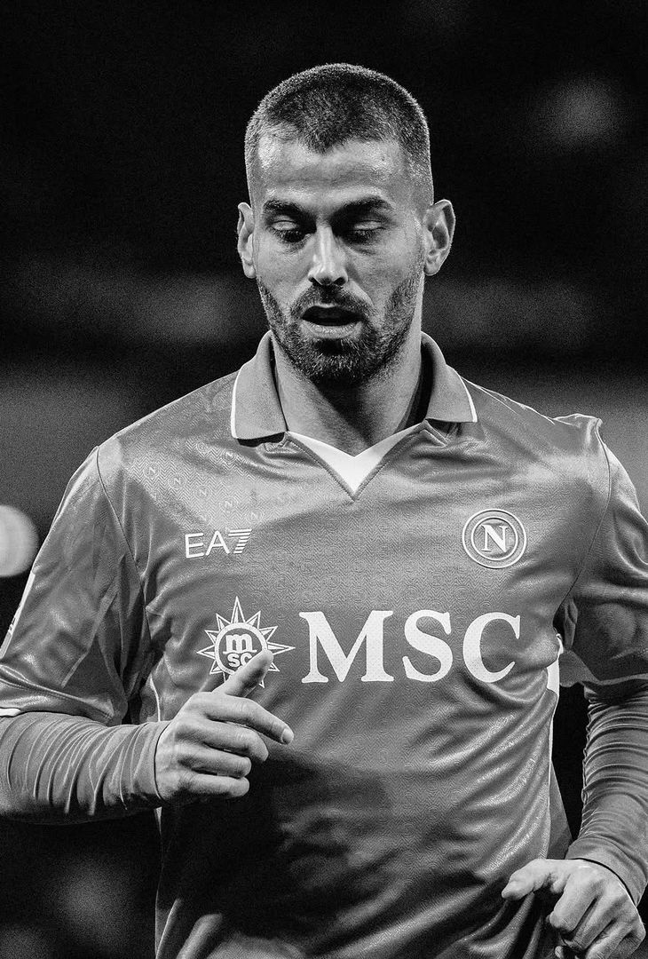 GALLERY Memories, i suggestivi scatti in bianco e nero di Napoli-Verona - immagine 18