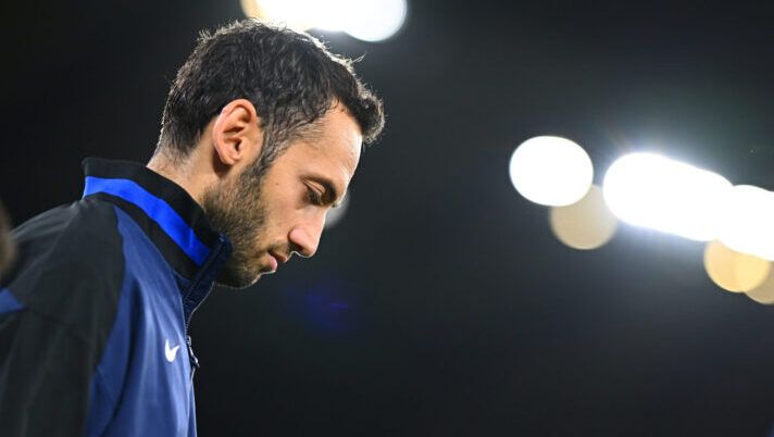 Sky: “Inter, SOS centrocampo: i tempi di recupero previsti per Calhanoglu e Mkhitaryan” - immagine 1