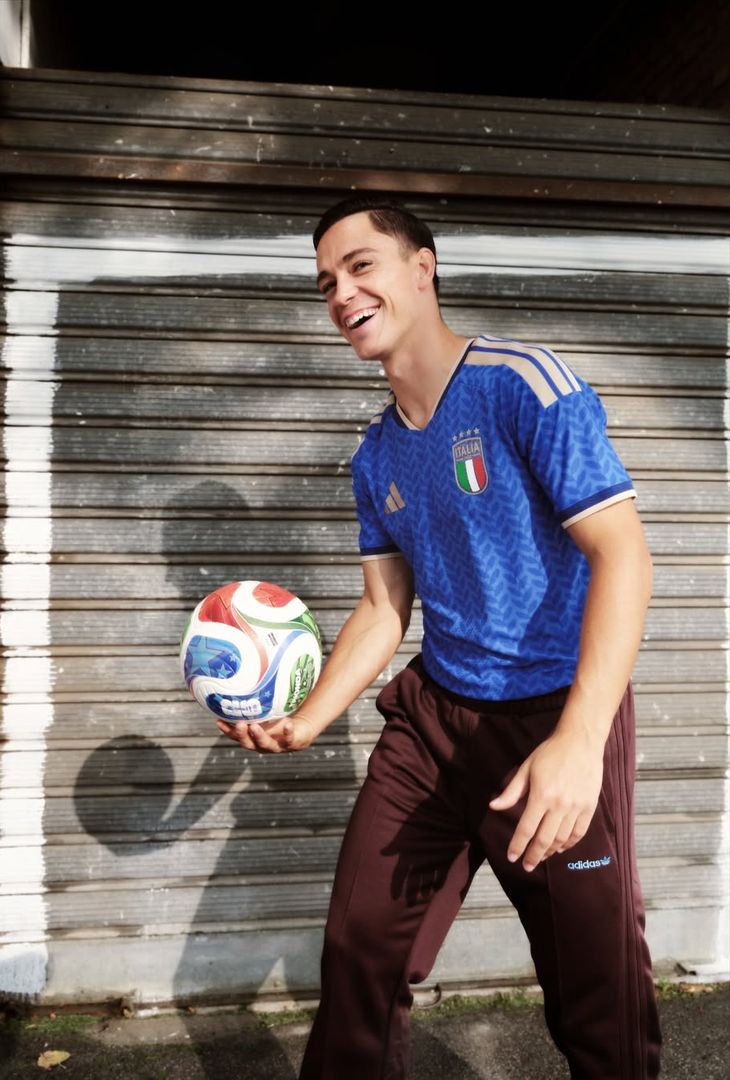 L’Italia presenta la nuova maglia: benvenuta Azzurra! –  LA FOTOGALLERY - immagine 4