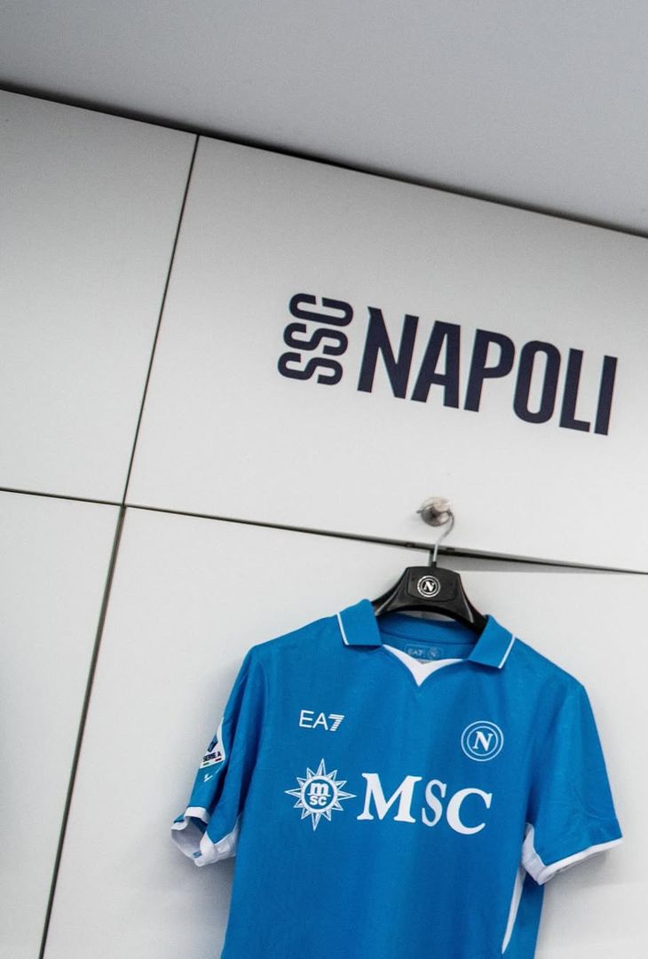GALLERY Tutto pronto nello spogliatoio del Napoli: la scelta della maglia - immagine 5