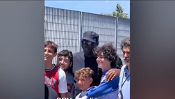 VIDEO Michael Jordan, l’ex stella del basket a Catania con il suo jet privato