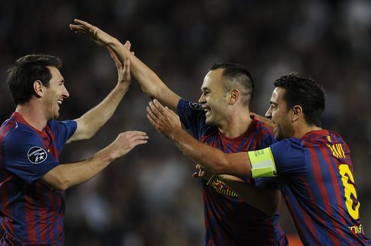 Messi, Iniesta e Xavi con la maglia del Barcellona. (Foto di David Ramos/Getty Images) Barcellona e Athletic Bilbao: due grandissimi vivai a confronto- immagine 2