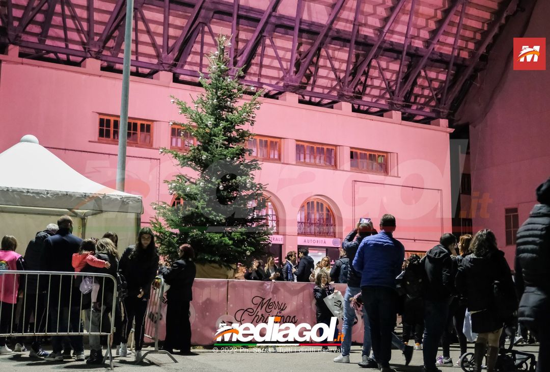 FOTO Palermo: Accardi, Saric e Gomes accendono l’albero al ‘Barbera’ (Gallery) - immagine 63