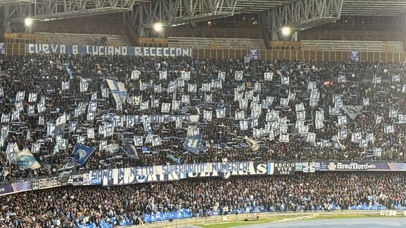 Conte chiama, Napoli risponde presente: la coreografia della Curva B – FOTO- immagine 2