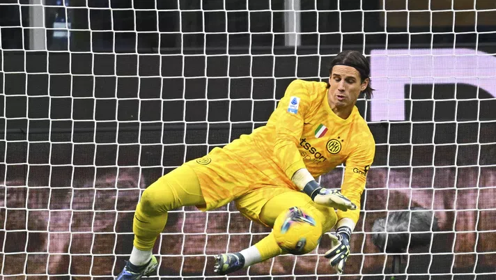 Inter, pollice rotto per Sommer: ecco quando potrebbe rientrare. Chance per Martinez - immagine 1