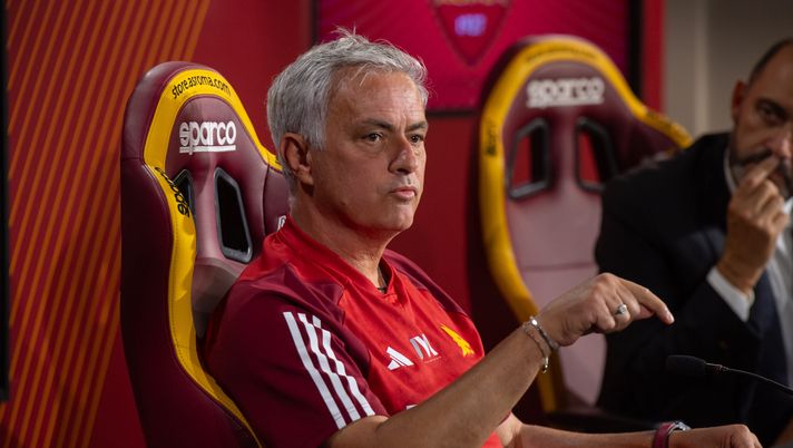 Mourinho: “Io resto qui fino a giugno 2024. L’unico che può cacciarmi è Friedkin” - immagine 1