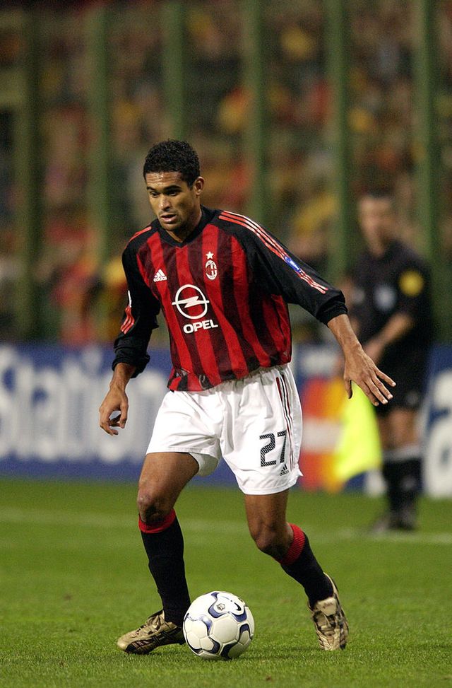 david-odogu-milan-maglia-numero-27-precedenti-dati-statistiche-predecessori-boateng-serginho-maldini