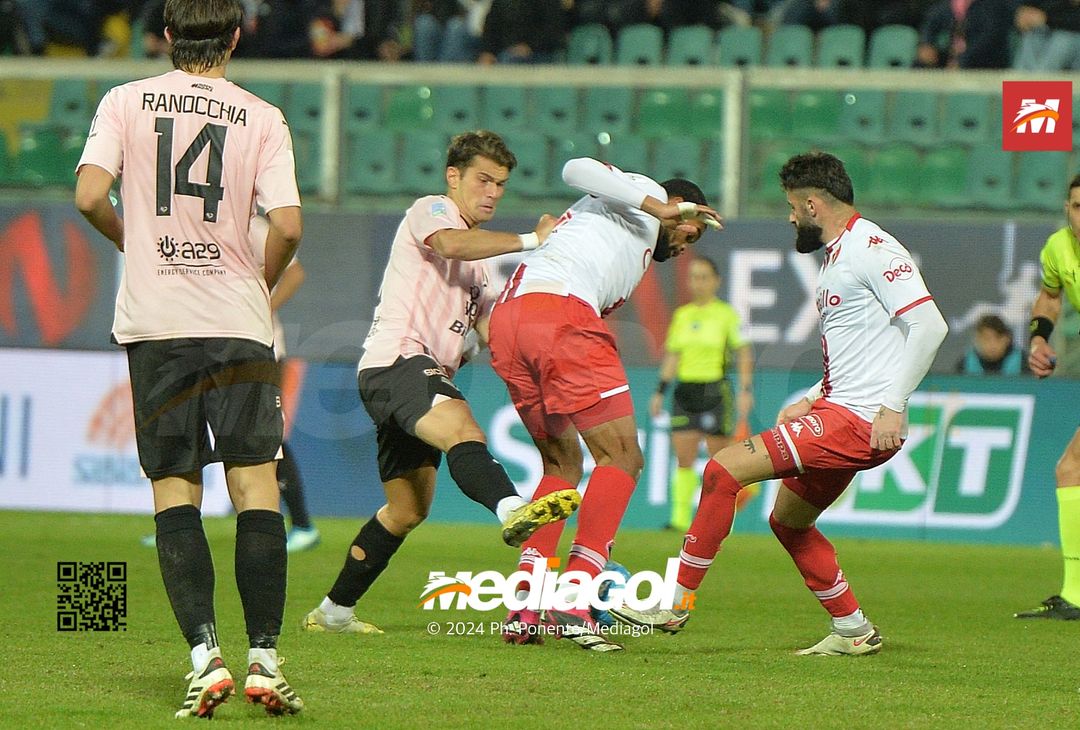 FOTO Palermo-Bari 3-0, 23ª giornata Serie B 2023-2024 (GALLERY) - immagine 16