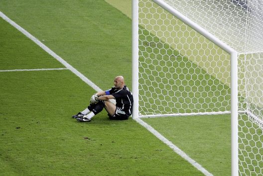 Luzenac, truffato anche Barthez: il francese campione del mondo ha perso 2 milioni di euro- immagine 2