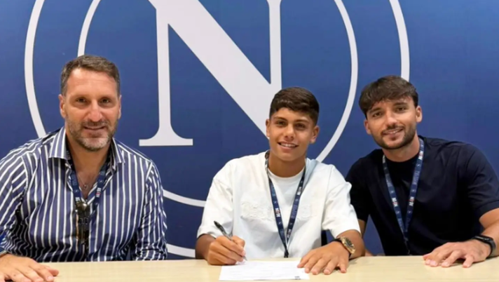 Primavera, il Napoli blinda una talentuosa ala del 2010: arriva l’annuncio Primavera, il Napoli blinda una talentuosa ala del 2010: arriva l’annuncio - immagine 1