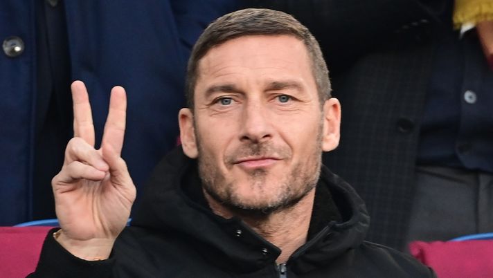 Totti e i noti Rolex contesi con Ilary Blasi: Francesco va a sorpresa in tribunale - immagine 1