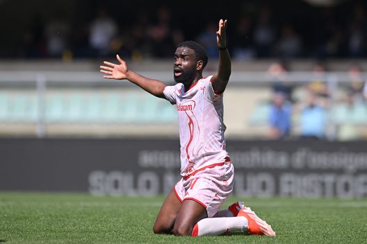 Duello intenso per Ikonè. La Fiorentina potrebbe sostituirlo con Almqvist- immagine 2