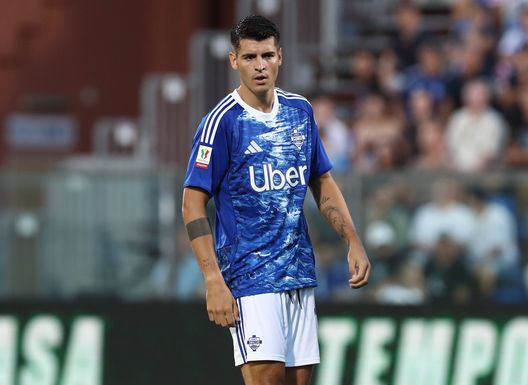 Alvaro Morata, il calciatore di nazionalità spagnola è attualmente in forza al Como 1907. (Photo by Marco Luzzani/Getty Images) Como, parla Fabregas: “Morata è triste senza gol, in serie A per dare fastidio”- immagine 2