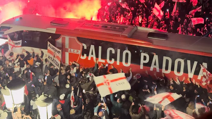 Padova, ufficiale data e ora della festa promozione in Piazza della Frutta: i dettagli - immagine 1