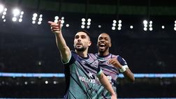 Tottenham-Brentford, Maupay esulta con le freccette come Maddison: l’inglese “Tanto poi hai perso”…