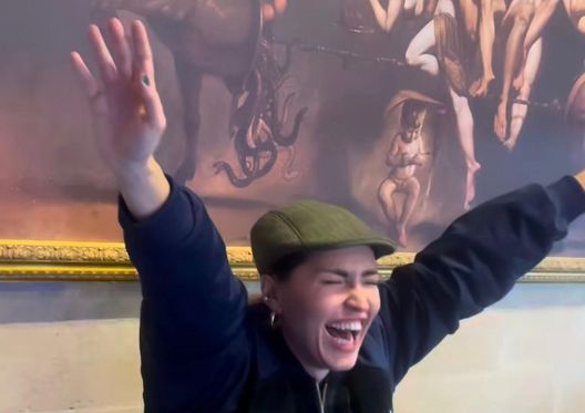 Sanremo 2025, l’annuncio di Carlo Conti al Tg1 e la reazione incontenibile di Serena Brancale - immagine 1