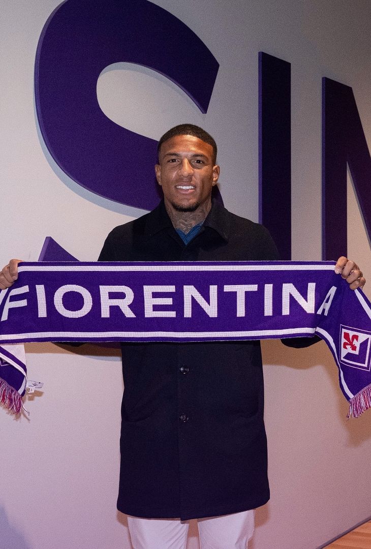 Il centrocampista Michael Folorunsho lascia Napoli e si accasa alla Fiorentina, le prime foto in viola