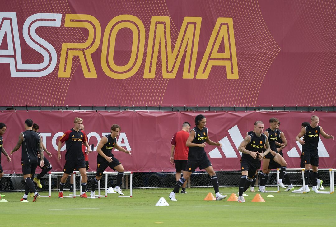 Roma, l’allenamento a Trigoria a due giorni dal big match con il Milan – FOTO GALLERY - immagine 9
