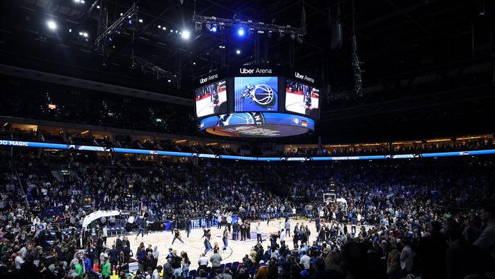BERLIN, GERMANY - JANUARY 15: A general view as players warm up prior to the NBA Match between Memphis Grizzlies and Orlando Magic at Uber Arena on January 15, 2026 in Berlin, Germany. NOTE TO USER: User expressly acknowledges and agrees that, by downloading and or using this photograph, user is consenting to the terms and conditions of the Getty Images License Agreement. (Photo by Maja Hitij/Getty Images) Grizzlies-Cavaliers streaming gratis: dove vederla in diretta tv live - immagine 1